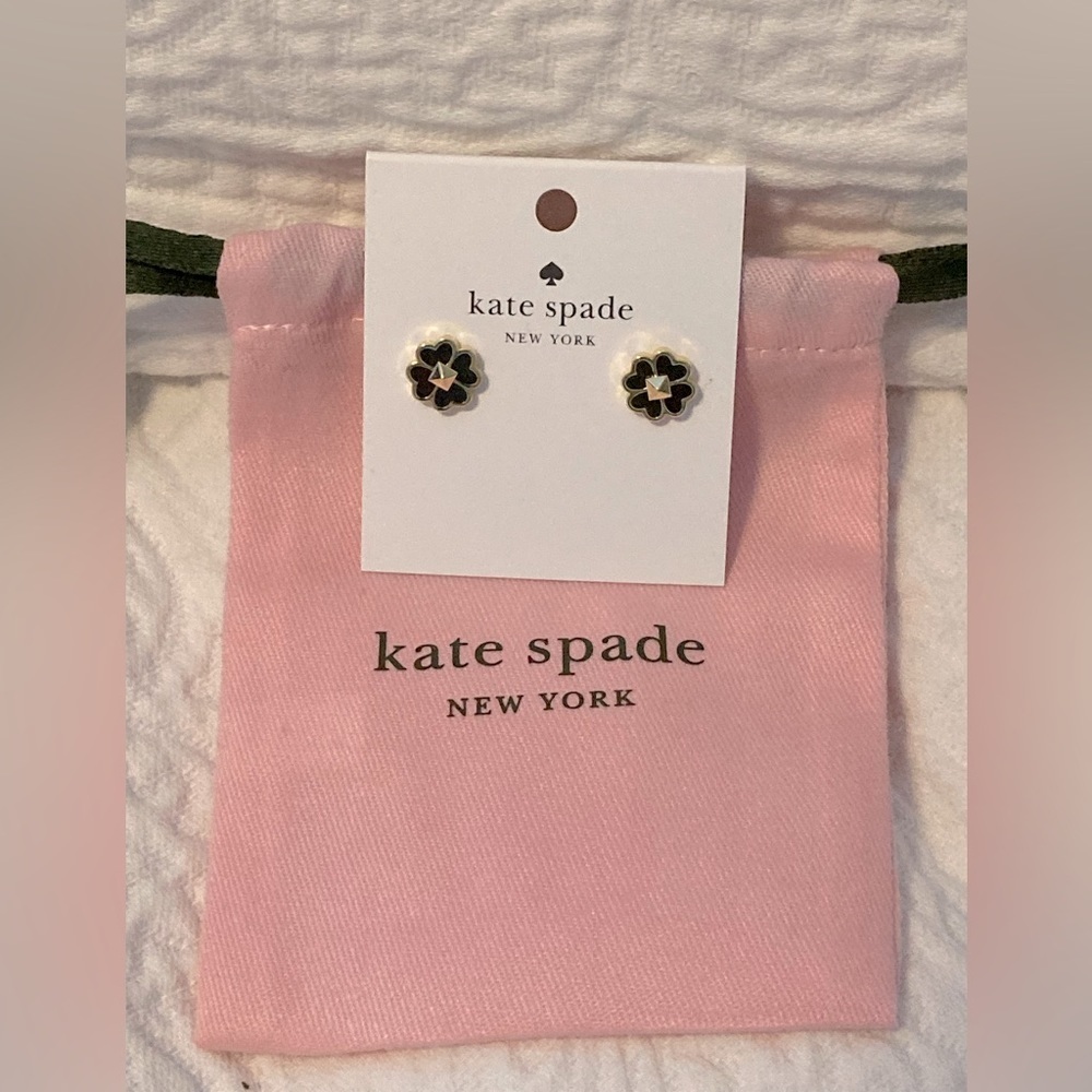 ♠️ Kate Spade ♠️ stud earrings. - Picture 3 of 4